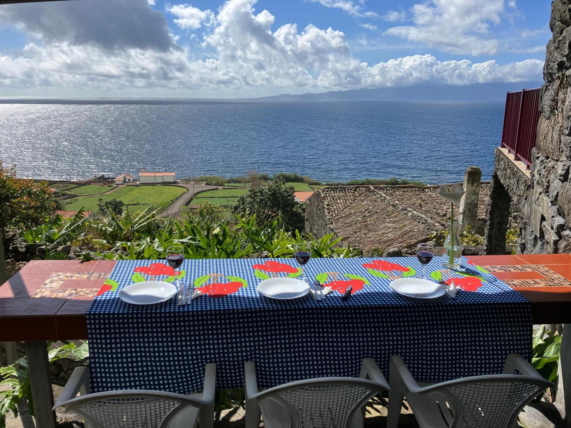 Vistalinda Cabins Calheta  Luaran gambar