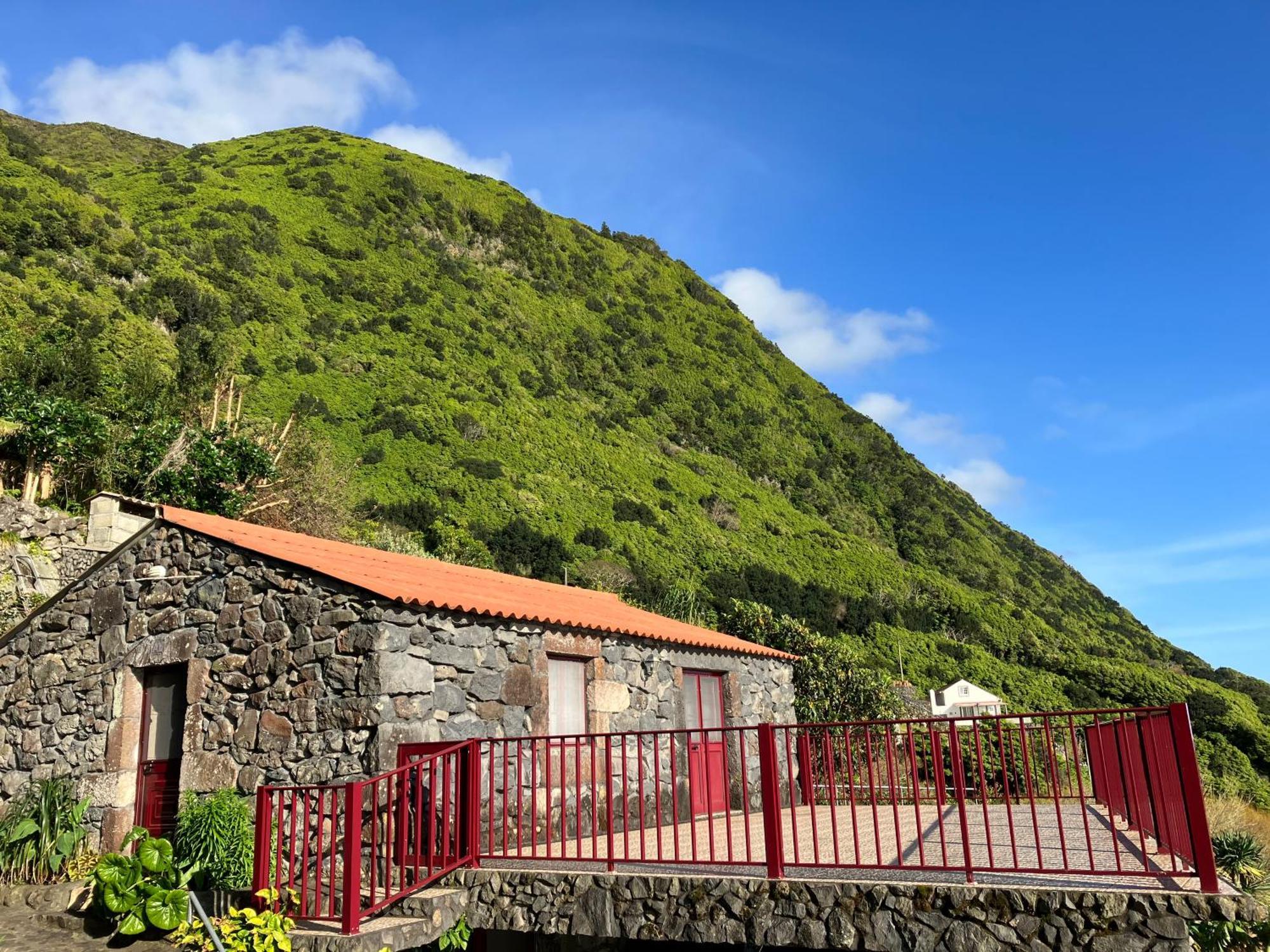 Vistalinda Cabins Calheta  Luaran gambar